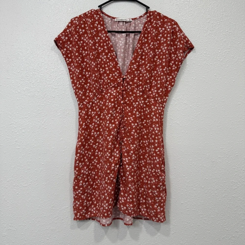 Abercrombie Fitch Red Floral Button Mini Dress Short Sleeve Smocked Waist Size M - Picture 1 of 8